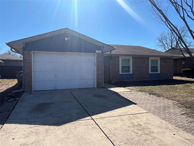 Building Photo - 1310 Whiteoak Dr