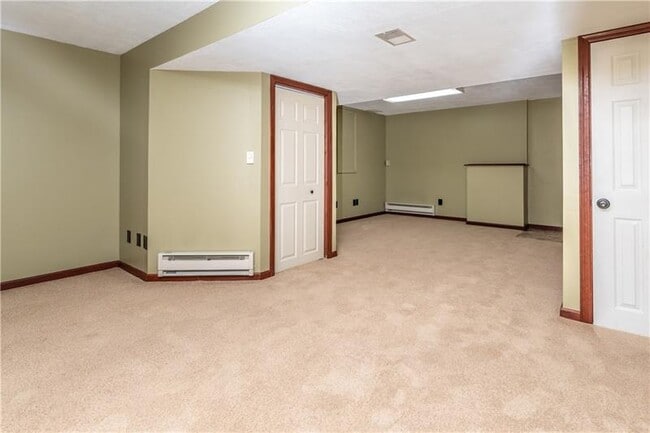 Building Photo - 238 Cumberland Dr