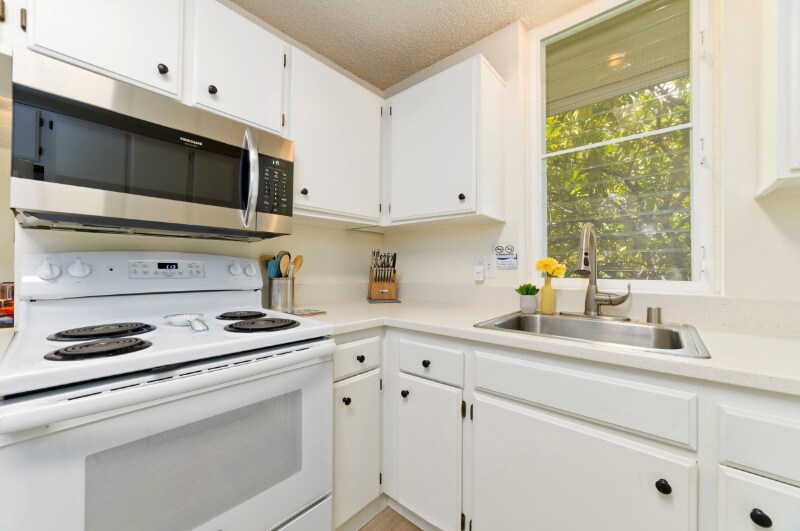 Building Photo - 78-7030-7030 Ali‘i Dr