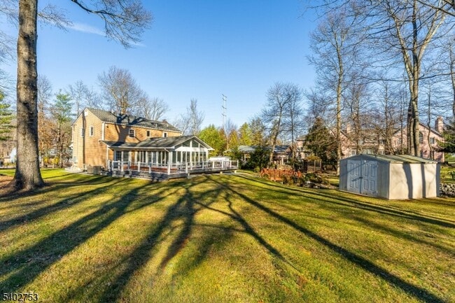 Building Photo - 850 Valley Rd