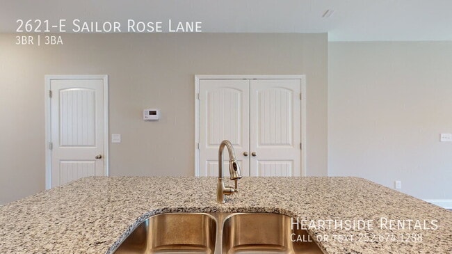 Building Photo - 2621-E Sailor Rose Ln
