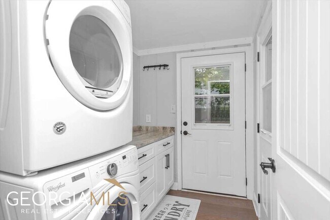 Building Photo - 228 Narrows Dr