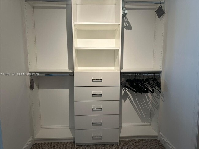 Building Photo - 1750 N Bayshore Dr