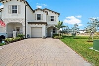 Building Photo - 2400 SE 29th St