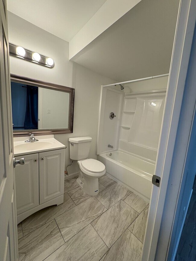 Building Photo - 5050 Rill Valley Way