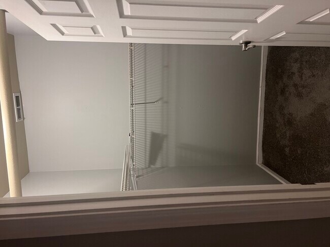 Building Photo - 1430 E 69th St