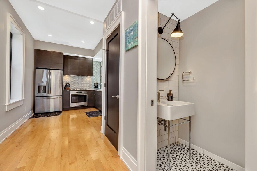 Kitchen - 131 W 15th St