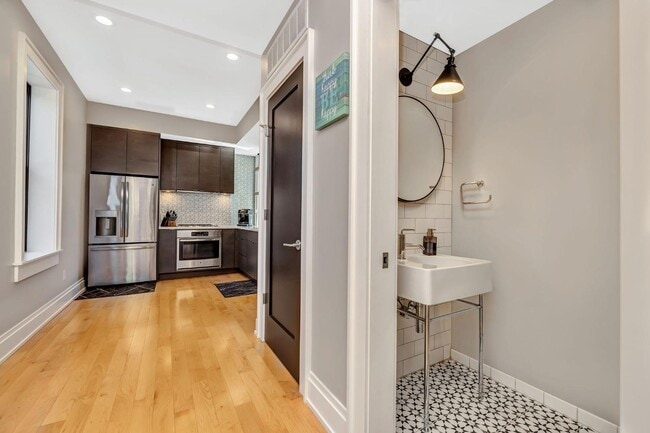 Kitchen - 131 W 15th St