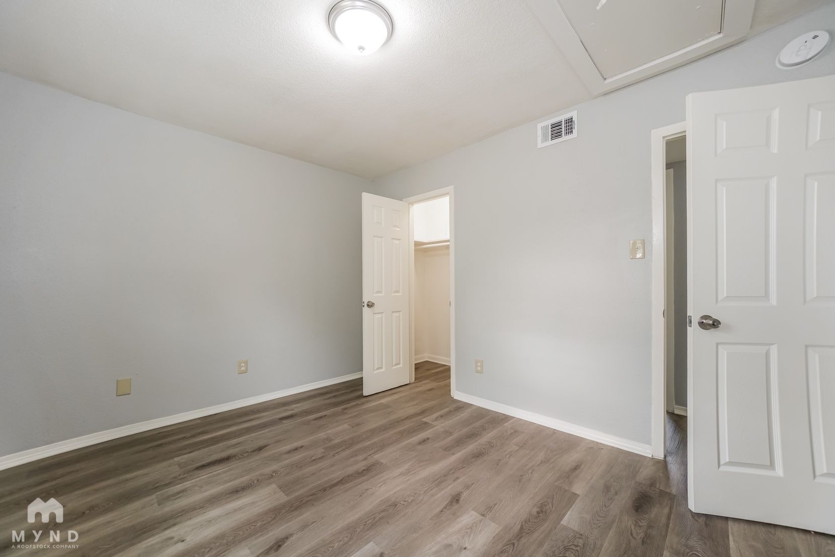 Building Photo - 9715 Courben Ln