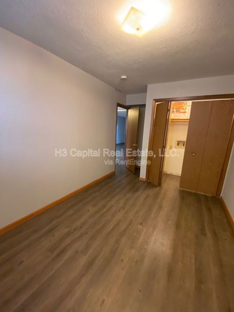 Building Photo - 806 Olive St