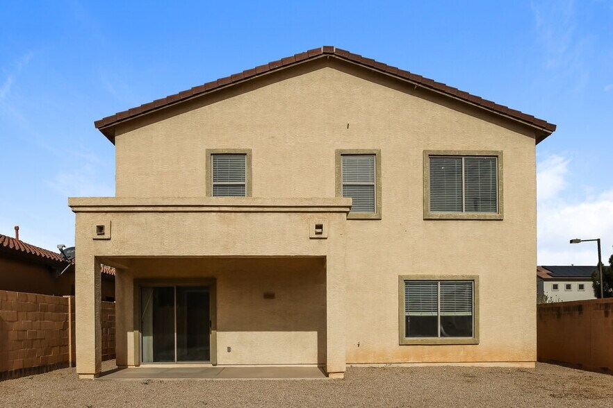 Building Photo - 17559 W Bridger St