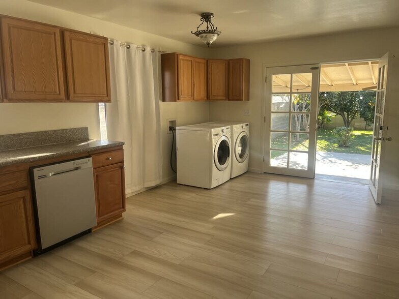 Building Photo - 1320 3 Ranch Rd