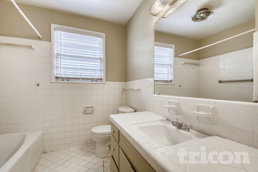 Building Photo - 217 Shevel Dr