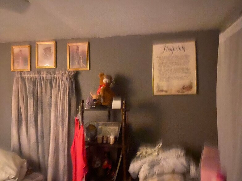 Building Photo - 1103 S Lilly St