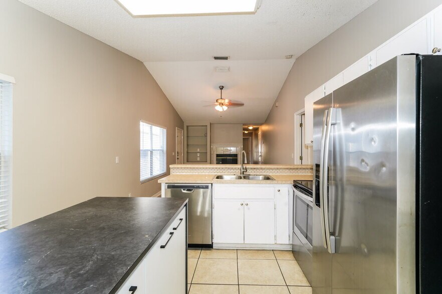 Building Photo - 4313 Longshore Dr