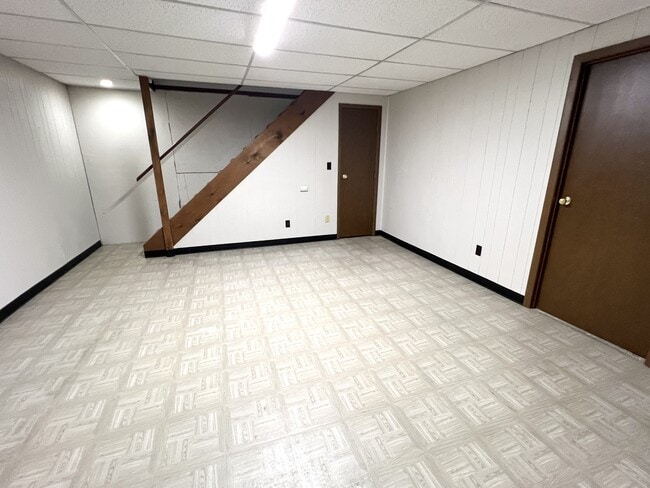 Building Photo - 705 Gordon Smith Blvd