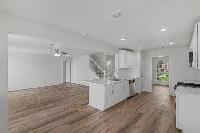 Building Photo - 6727 Shelby Oaks Dr