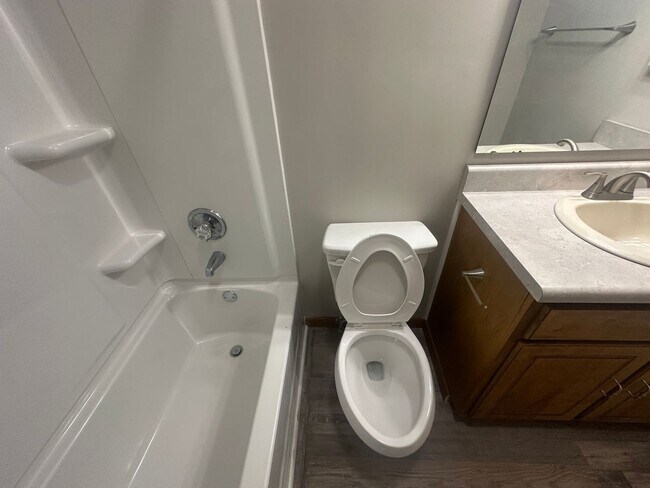 Building Photo - 1202 Huntsman