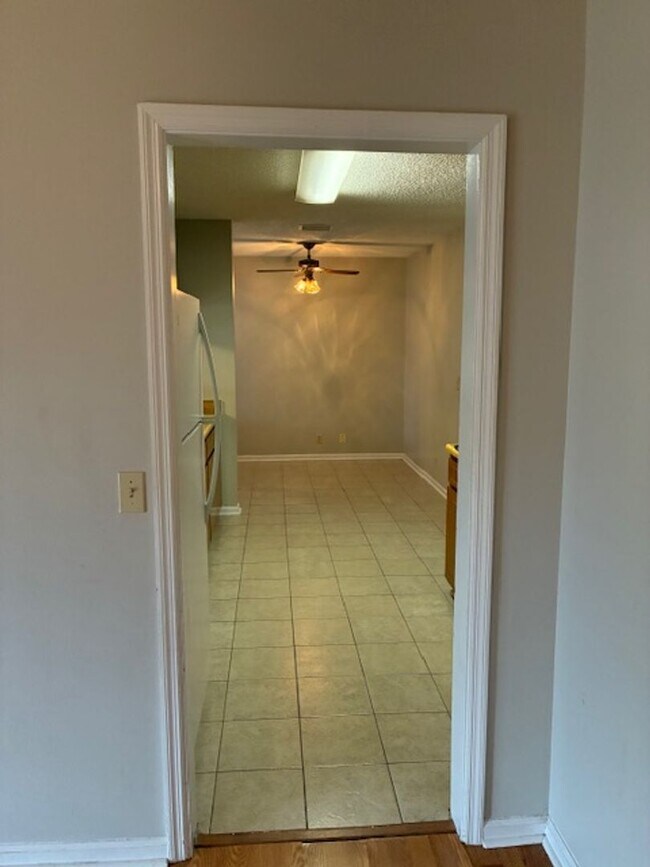 Building Photo - 114 N Woodvalley Dr