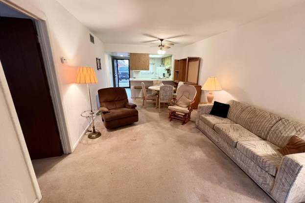 Building Photo - 1604 University Ln