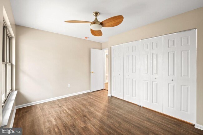 Building Photo - 1813 Glade Ct