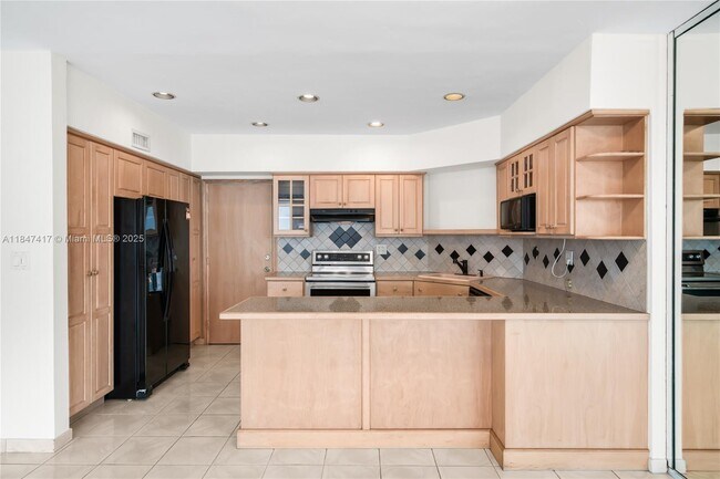 Building Photo - 1408 Brickell Bay Dr