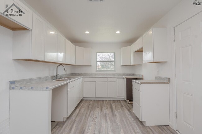 Building Photo - 1512 Grayfox Pl