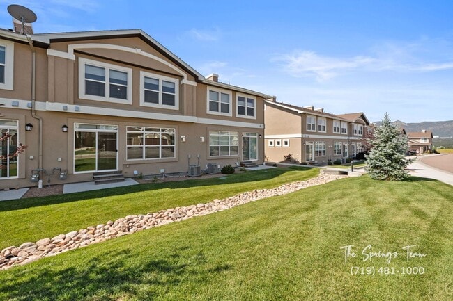Building Photo - LUXURY 3BR TOWNHOME IN THE VILLAS AT NORTH...