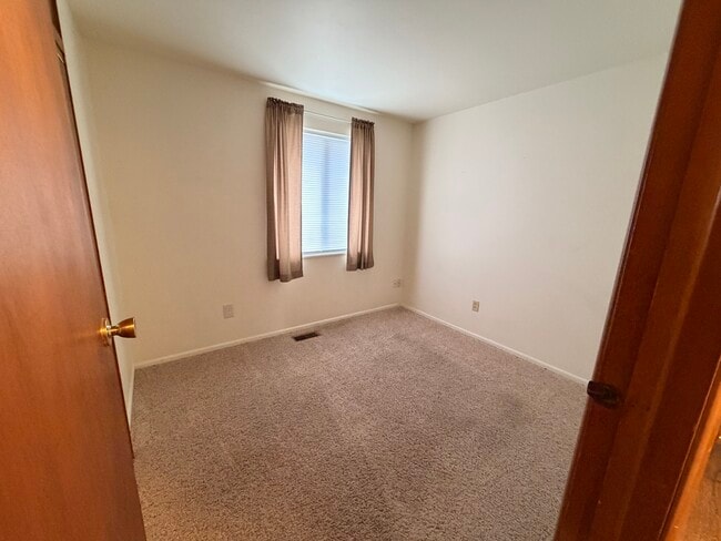 Building Photo - 4 Florentine Ct