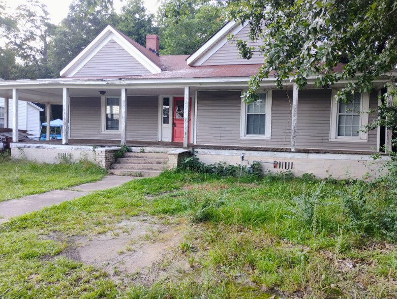 Building Photo - 521 E Greer St