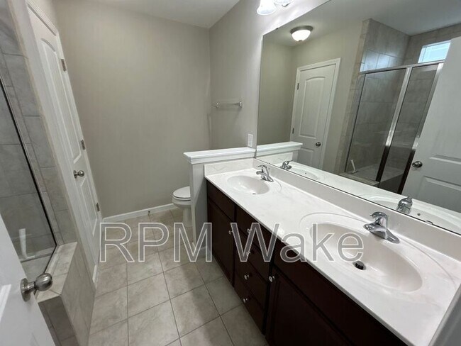 Building Photo - 217 Gulley Glen Dr