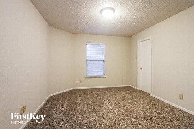 Building Photo - 14168 Country Breeze Ln