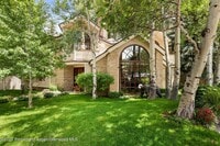 Building Photo - 504 N 8th St