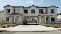 Building Photo - 425 W Duarte Rd