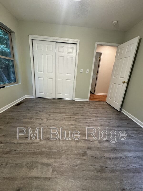 Building Photo - 46 Madison Heights Dr