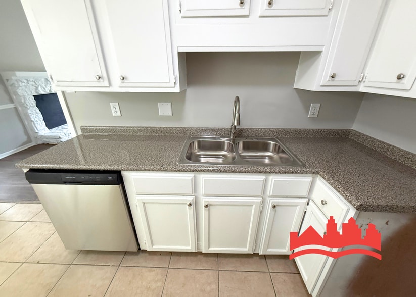Building Photo - 504 Elmfield Cove