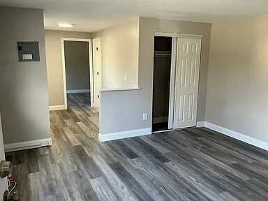 Building Photo - 10905 Mt Carmel Rd