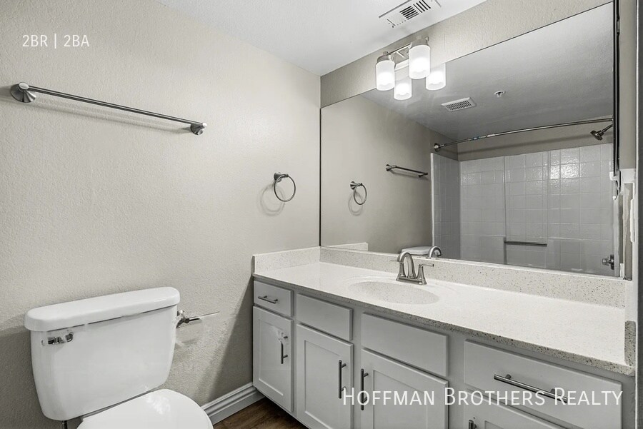 Building Photo - 32450 Candlewood Dr