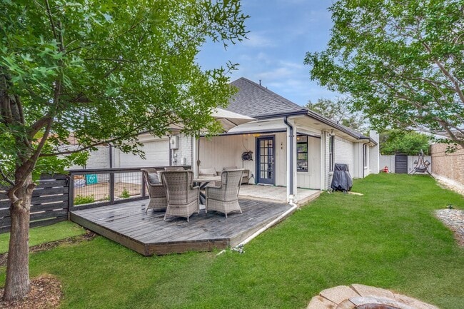 Building Photo - 1108 Richland Oaks Dr