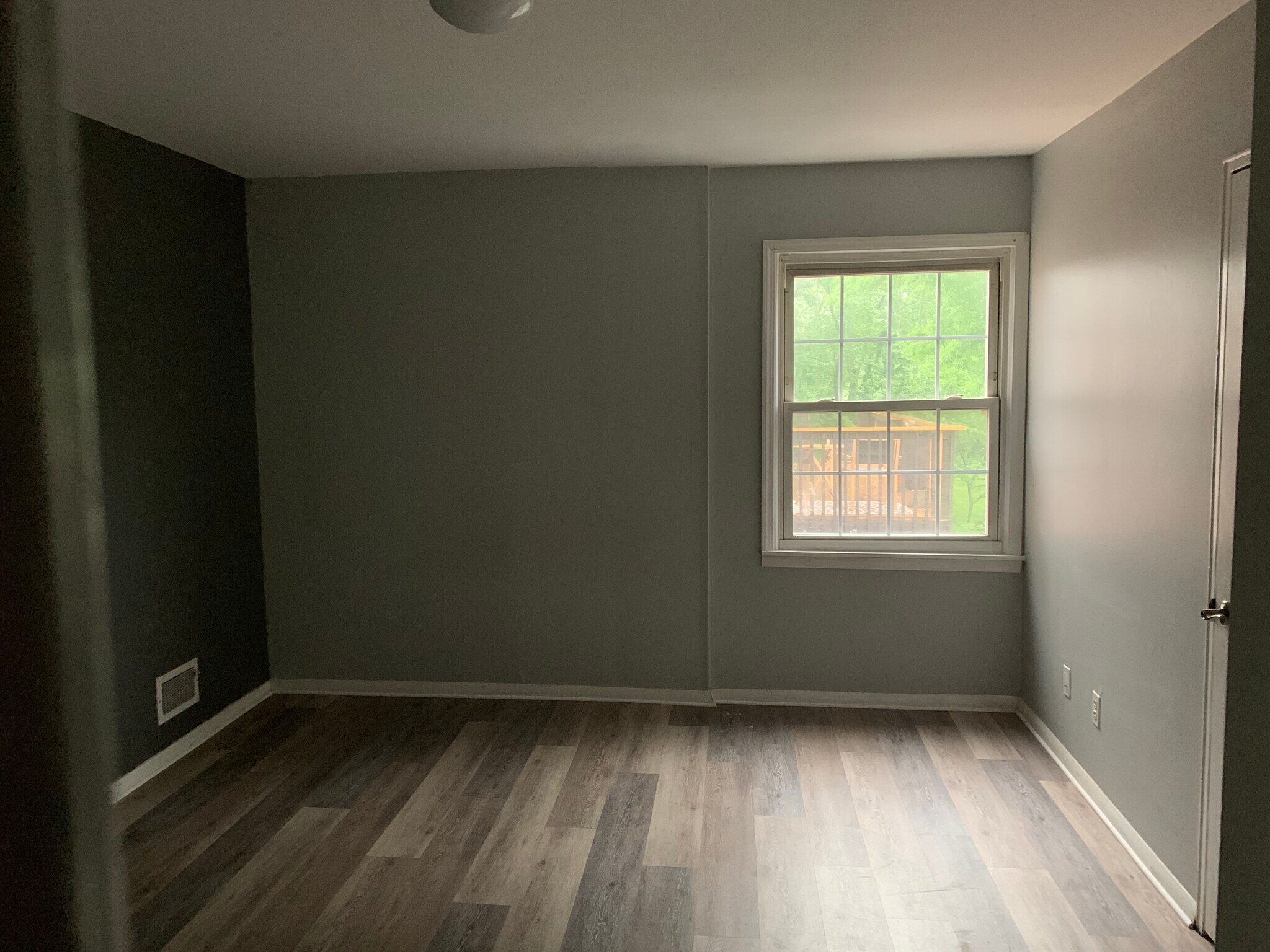 Building Photo - 18 Dartmouth Ave