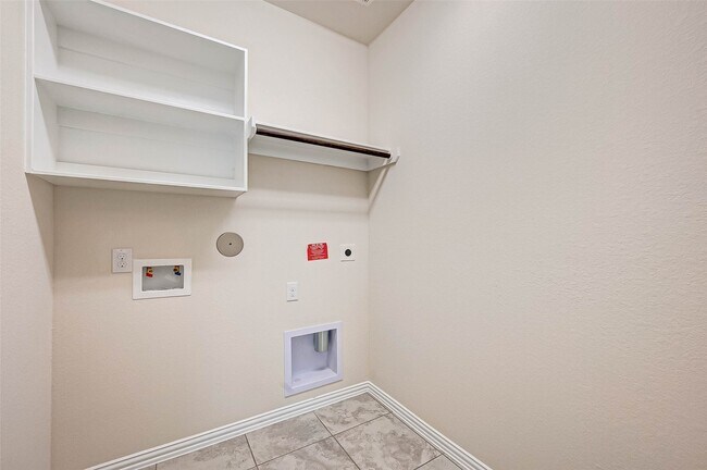 Building Photo - 2307 Green Kale Dr