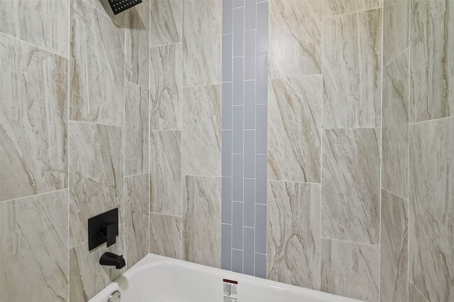 Building Photo - 2238 Sentinal Oaks St