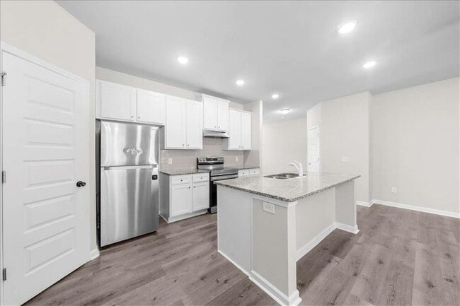 Building Photo - 200 Vickery Ln