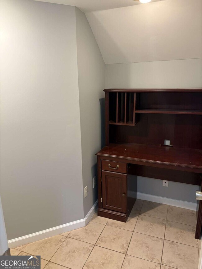 Building Photo - 5045 Bayberry Ct