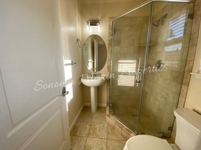 Building Photo - ~ Country Home ~ 2 Bedrooms & 2 Full Bathr...