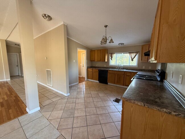 Building Photo - 1033 Union Hill Church Rd