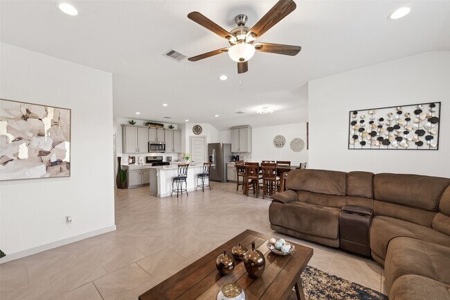 Building Photo - 29422 Paytons Park Ct
