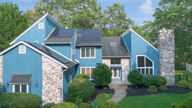 Building Photo - 209 Shady Knoll Ln