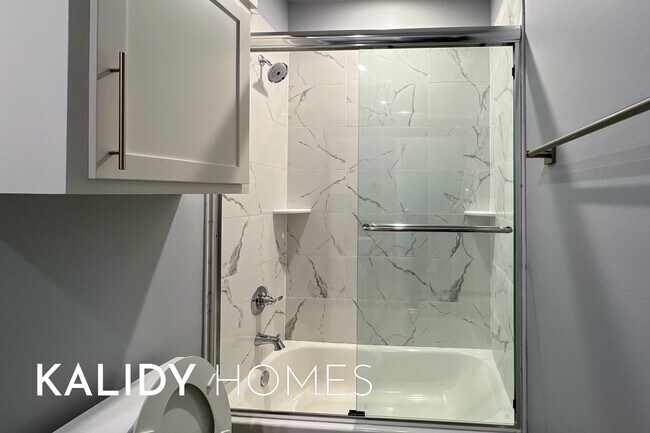 Building Photo - 214 Olde Ml Ct