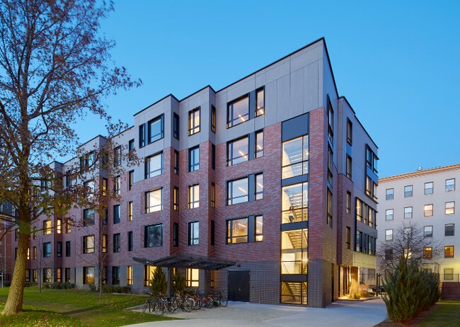 Building Photo - 627 Columbus Ave